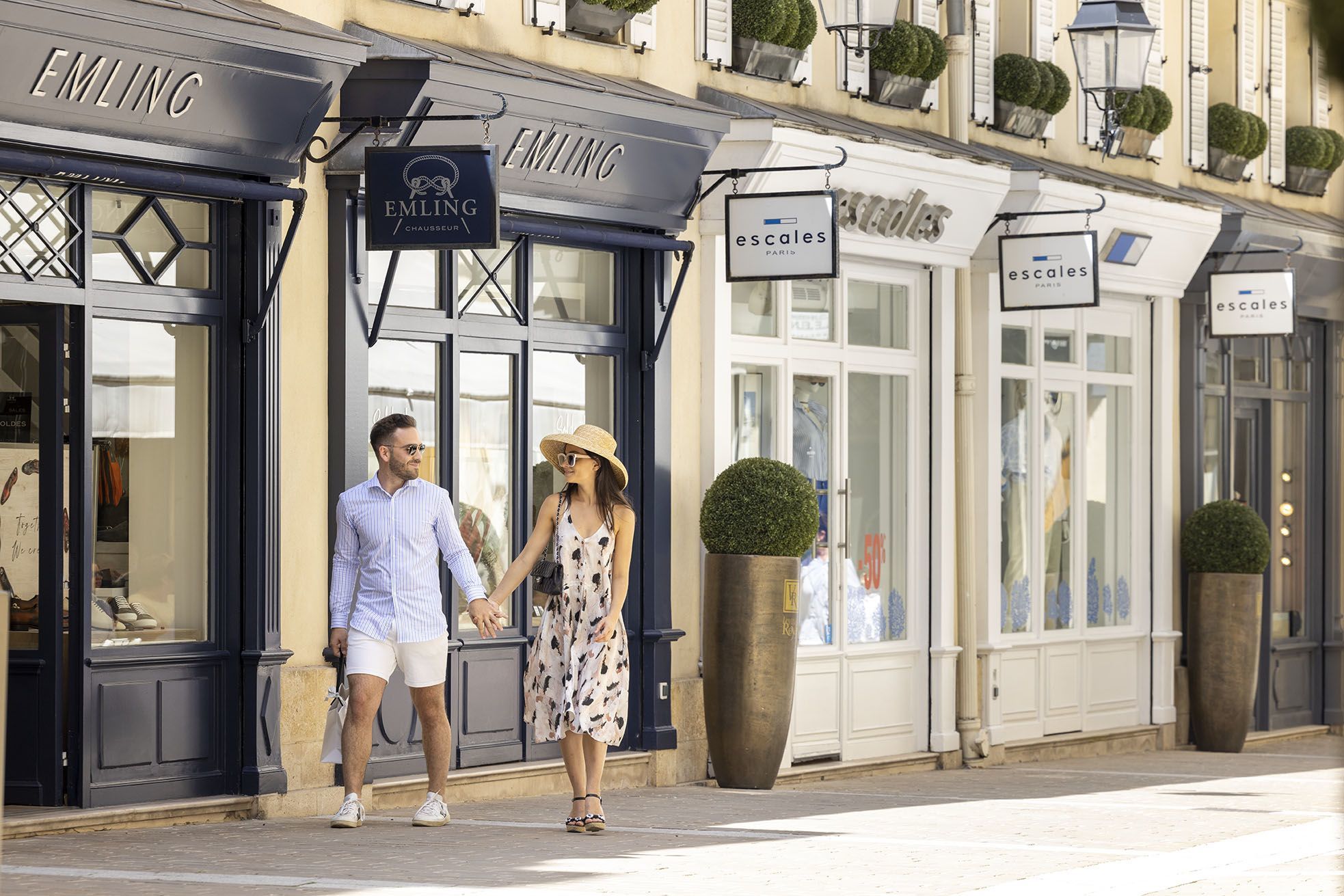 Hotel Chavanel Paris - Surrounding