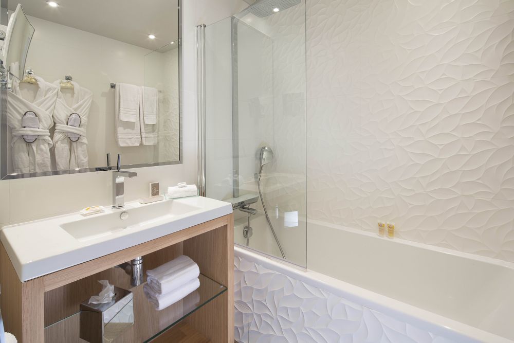 Hotel Chavanel Paris - Superior Room