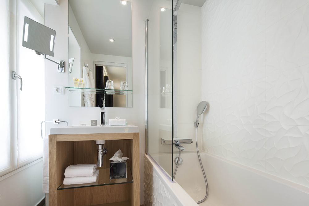 Hotel Chavanel Paris - Superior Room
